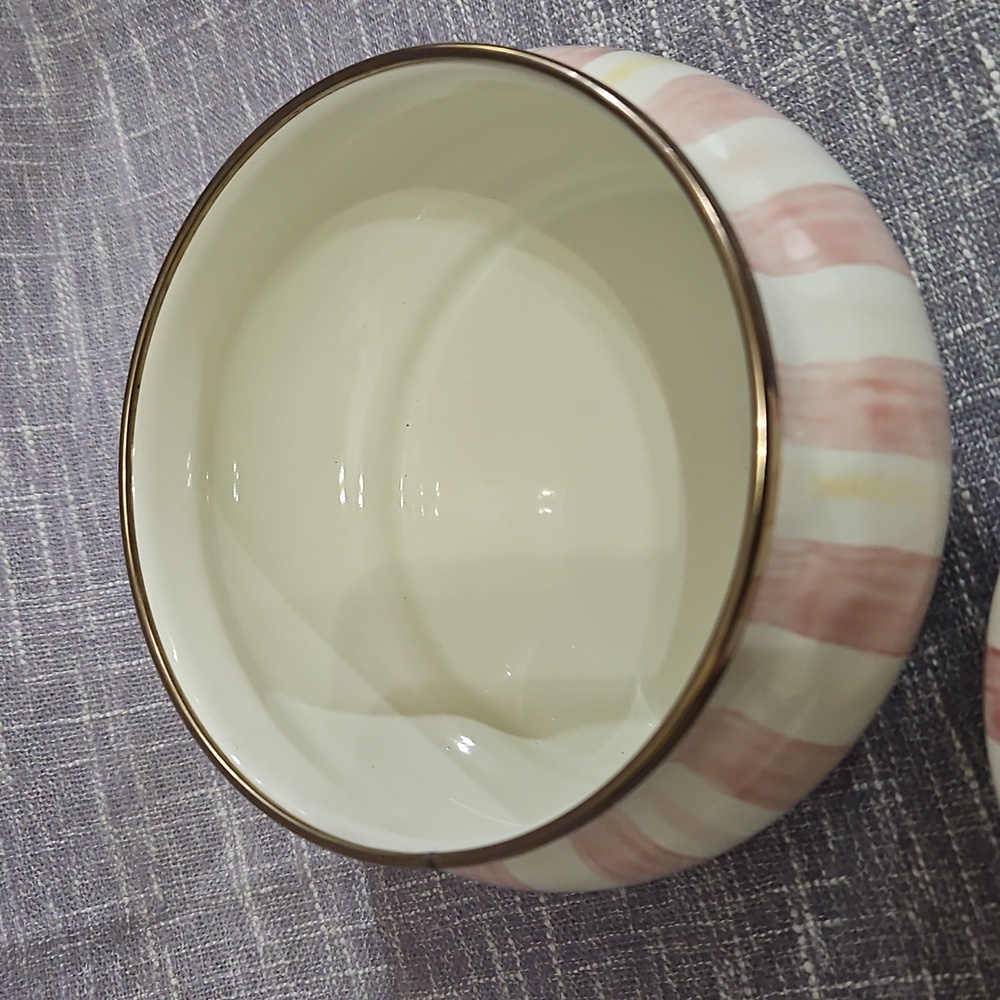 MacKenzie-Childs Pink and White Ceramic Dish Set - Picture 3 of 8